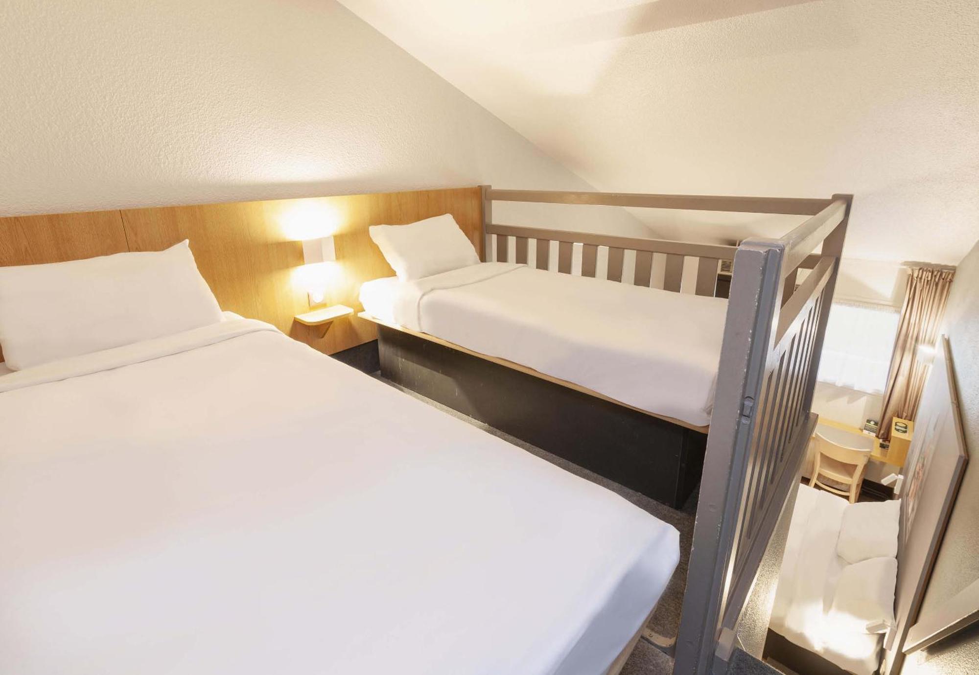 B&B Hotel Байон Екстериор снимка